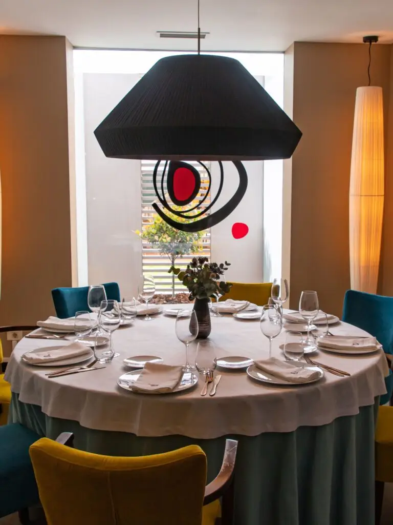 Restaurante elegante en Sarria – experiencias gastronómicas Cinza e Lume