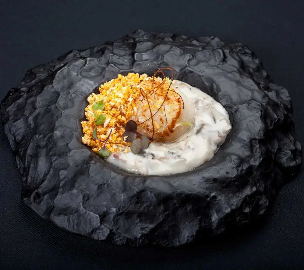 Vieira gallega con crema – alta cocina Cinza e Lume