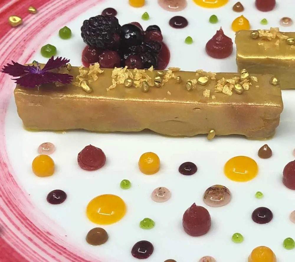 Experiencia gastronómica en restaurante Cinza e Lume